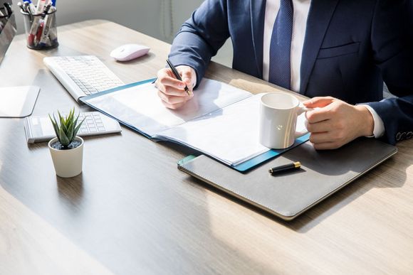 如何精準(zhǔn)選擇營業(yè)執(zhí)照經(jīng)營范圍 以金融信息技術(shù)外包為例